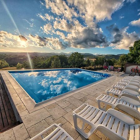 Hotel Conacul Lui Bulica Novaci-Străini Exteriér fotografie