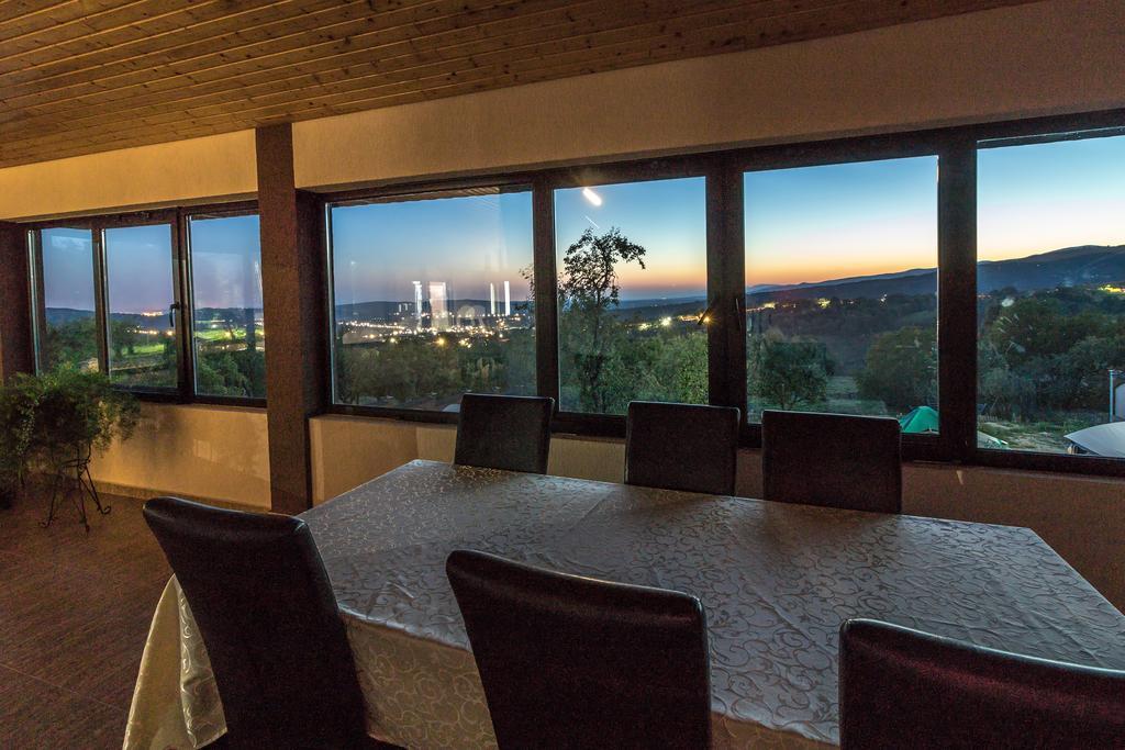Hotel Conacul Lui Bulica Novaci-Străini Exteriér fotografie